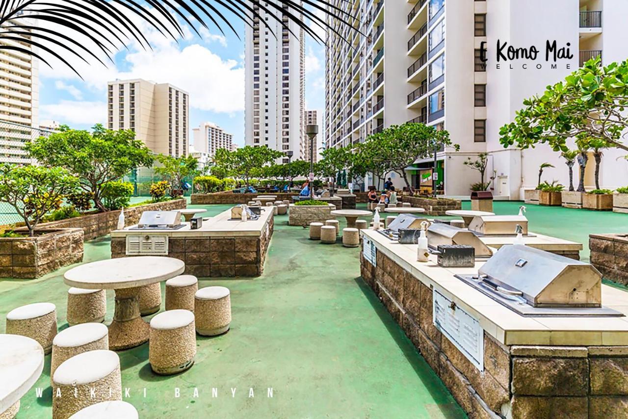 A Block Away To Waikiki Beach/Pool/Free Parking Honolulu Exterior photo
